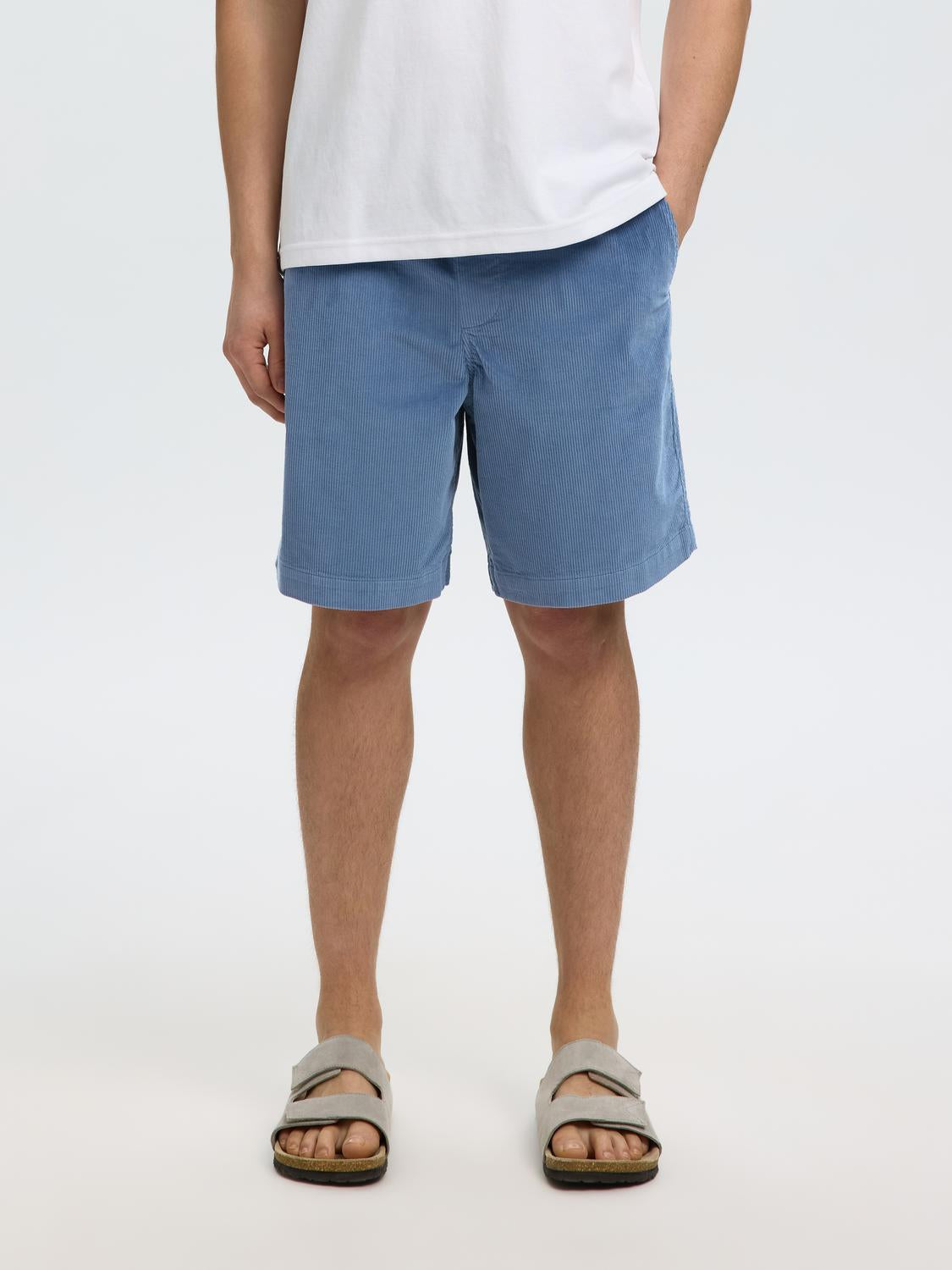 model_shot-front